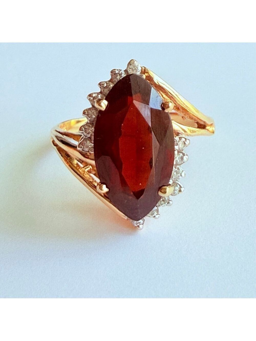 Estate 14K Solid Yellow Gold 4.6 CT Red Garnet & Natural Diamond Vintage Ring
